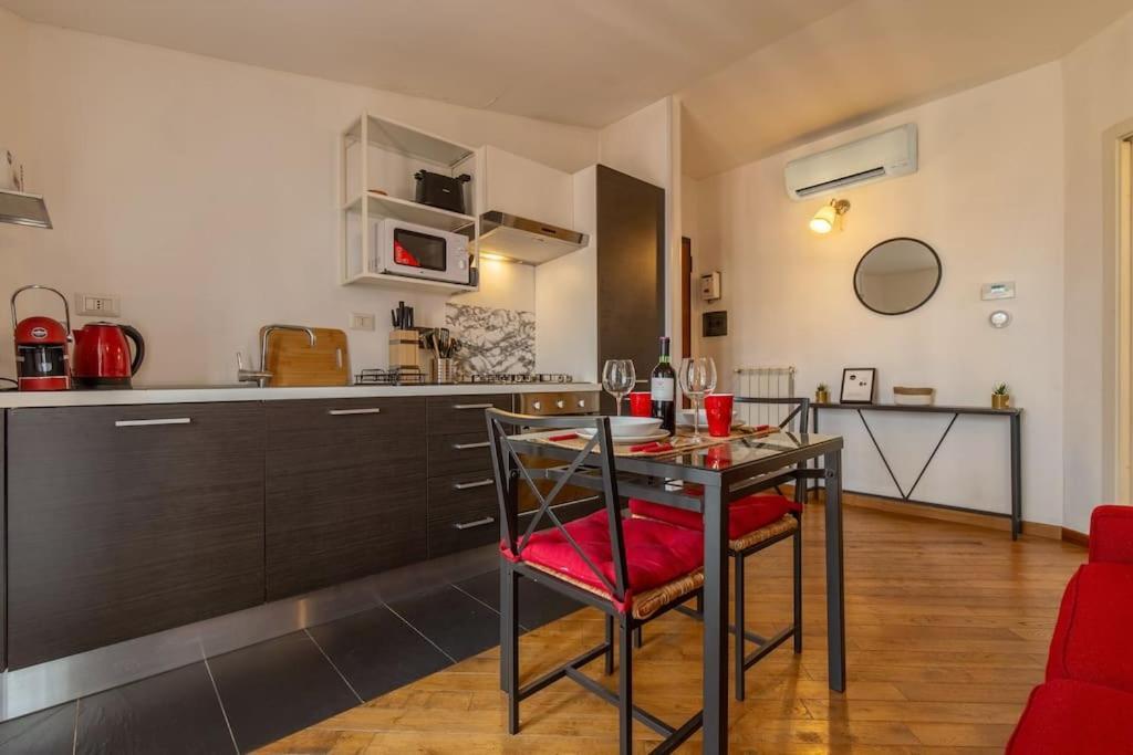 Ferienwohnung Unique & Strategic Flat, 50M From M4 Station Mailand Exterior foto