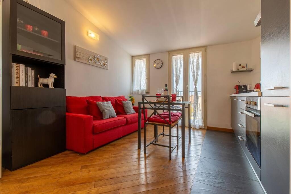 Ferienwohnung Unique & Strategic Flat, 50M From M4 Station Mailand Exterior foto